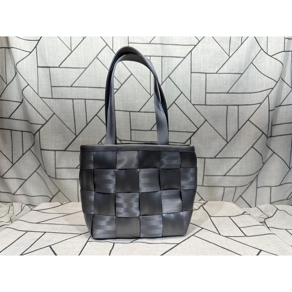 Harvey'S Handbags - Harvey's Seatbelt Woven Tote‎ Purse Durable Top Handle Gray Womens READ